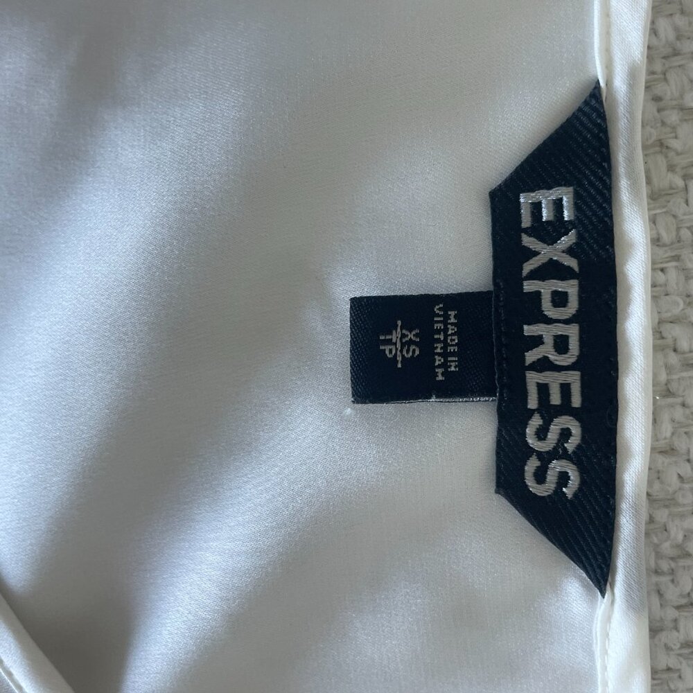Express Cream Satin V-Neck Blouse Short Sleeve Top Ivory XS - Picture 5 of 5